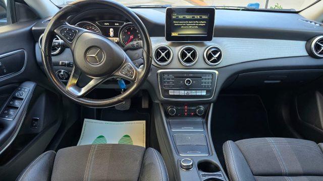 MERCEDES-BENZ CLA 200 d Automatic Business