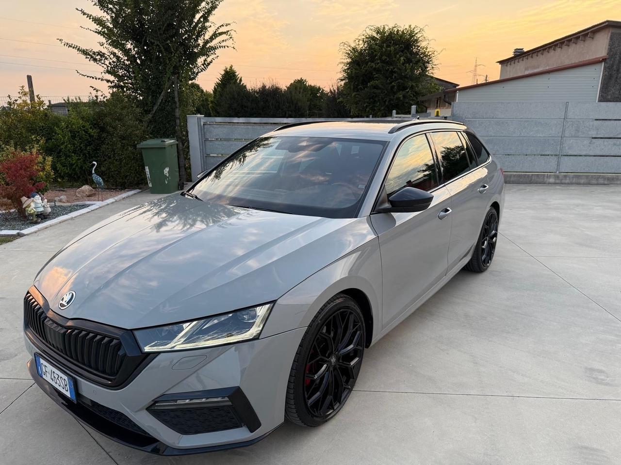 Skoda Octavia 2.0 TDI EVO SCR 200 CV DSG 4x4 Wagon RS