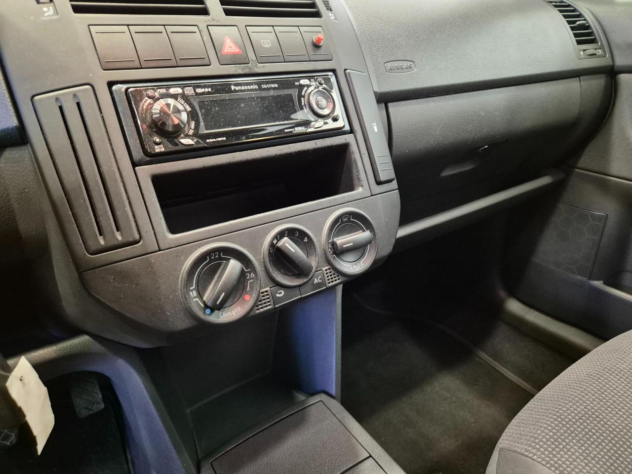 Volkswagen Polo 5p 1.4 Comfortline - NEOPATENTATI - UNIPROPRIETARIO - Clima