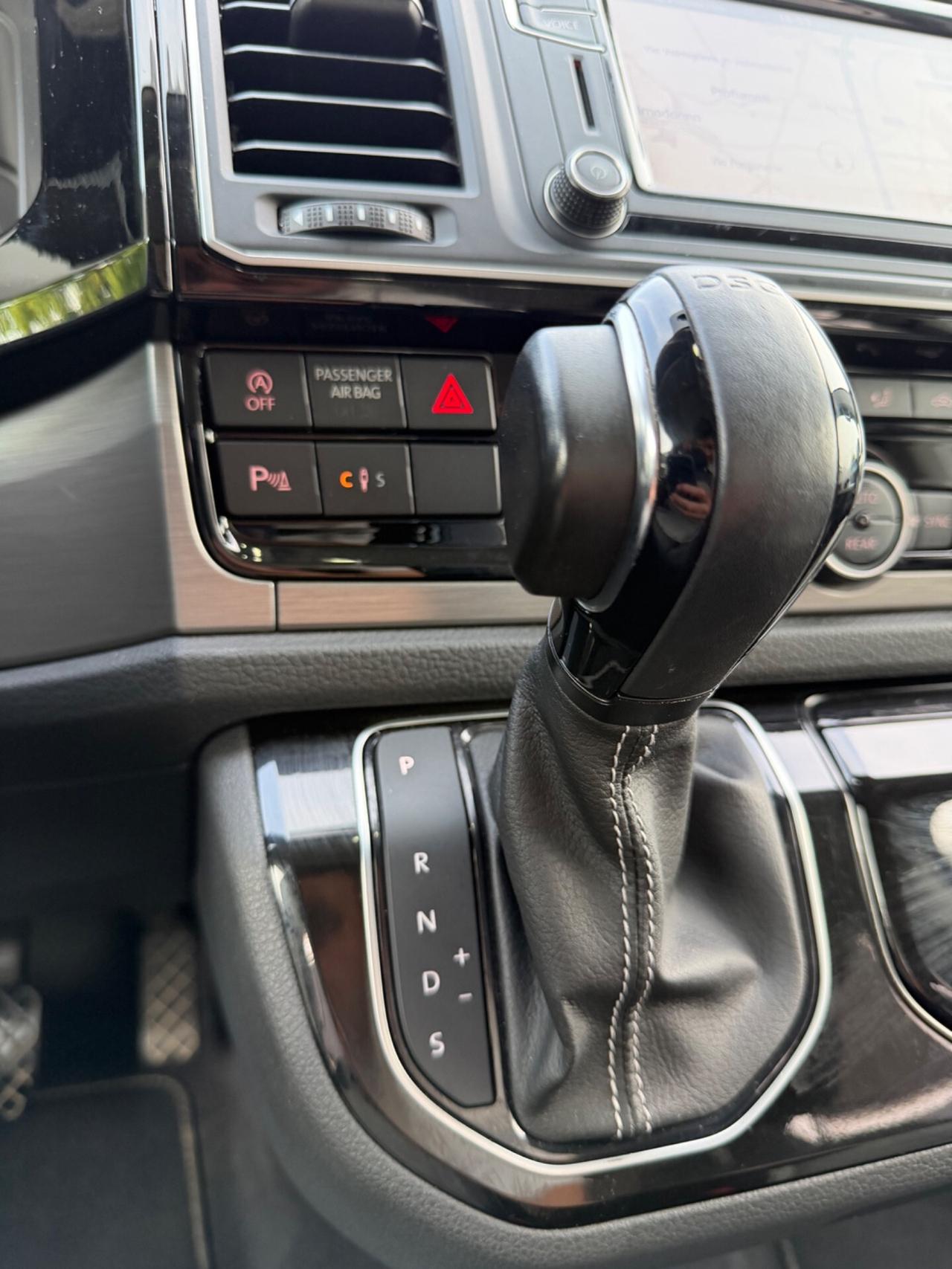 Volkswagen Transporter 2.0 GENERATION SIX FULL OPTIONAL