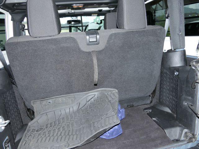 JEEP Wrangler 2.8 CRD DPF Sahara Auto