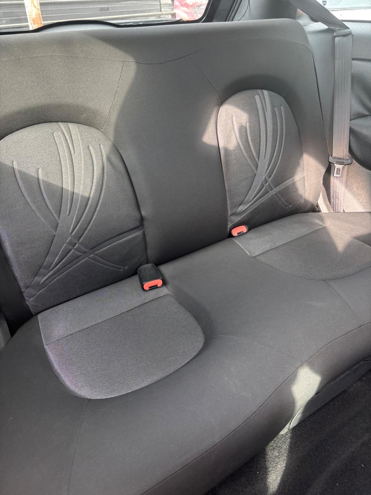 Lancia Ypsilon 1.2 69 CV Unyca