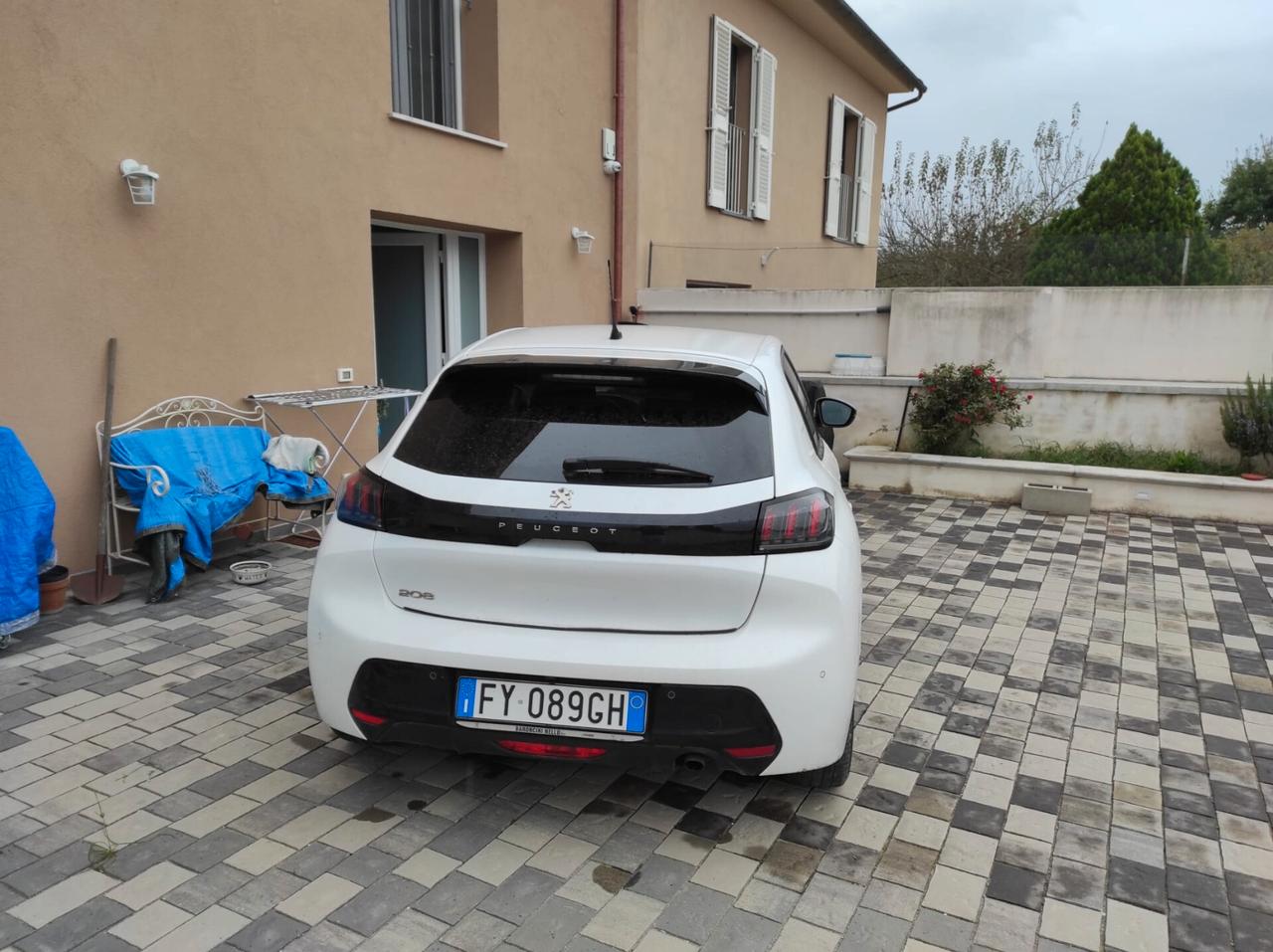 Peugeot 208 PureTech 100 Stop&Start 5 porte Allure