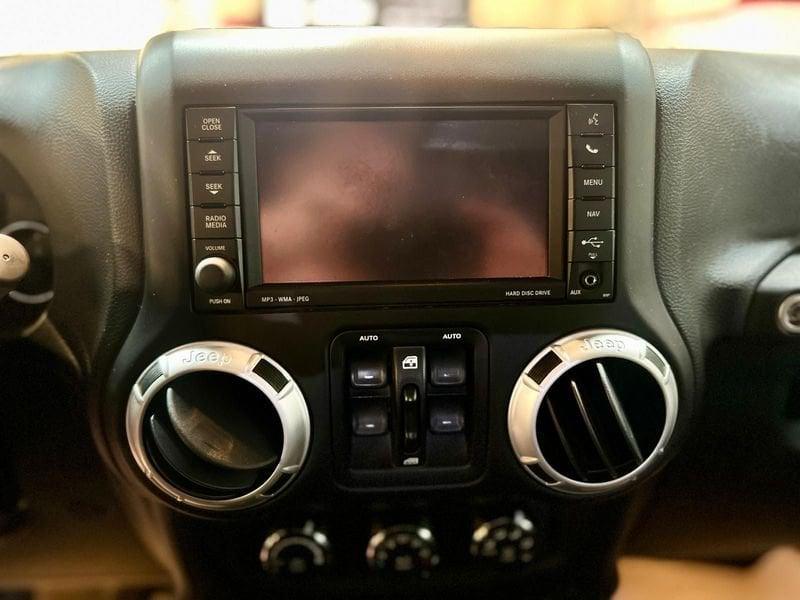 Jeep Wrangler Wrangler Unlimited 2.8 CRD DPF Sahara Auto