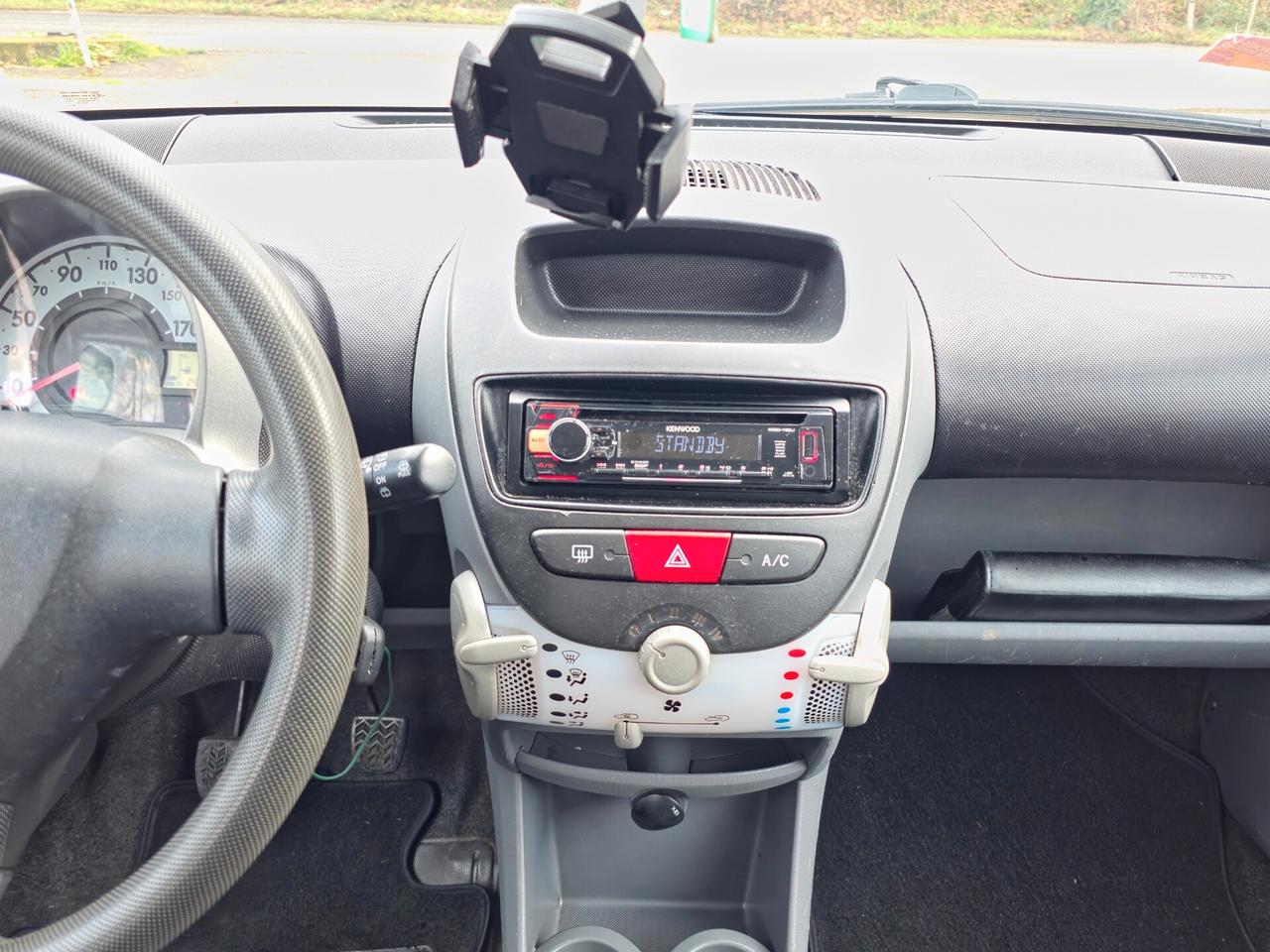 Toyota Aygo 1.0 12V VVT-i 5 porte Now Connect 2010-E5 Manuale NEO