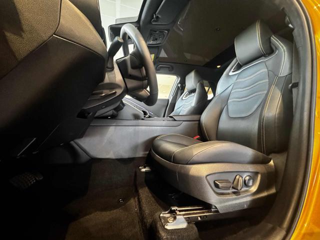 TOYOTA C-HR 2.0 PHEV Lounge Premiere