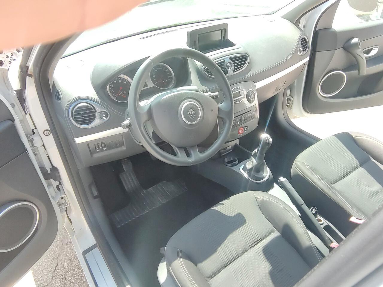 Renault Clio 1.2 BENZINA NAVIGATORE