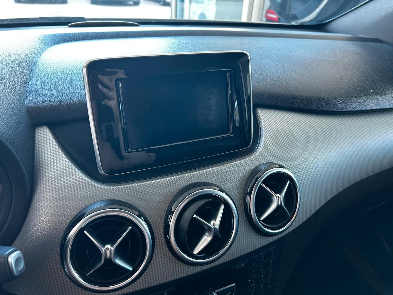 Mercedes B 180 CDI Premium x neo 2012