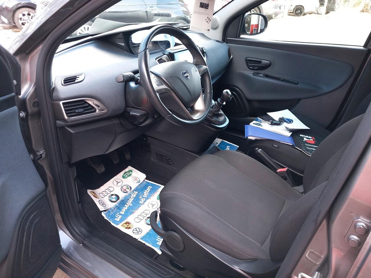 Lancia Ypsilon 1.0 FireFly 5 porte S&S Hybrid Gold km 29000 monitor android sensori GARANZIA TOTALE