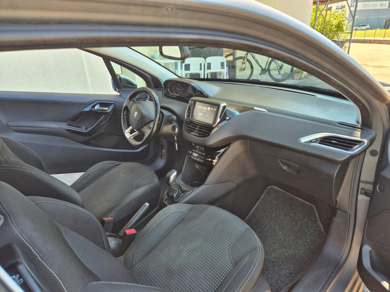 Peugeot 208 BlueHDi 75 3 porte Allure