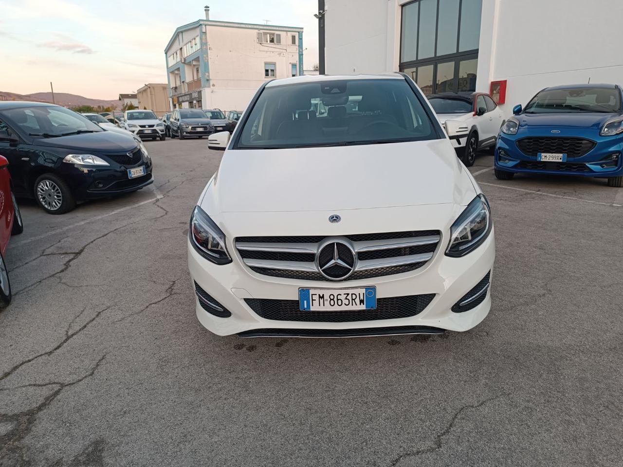 MERCEDES-BENZ B 180 d Automatic Sport