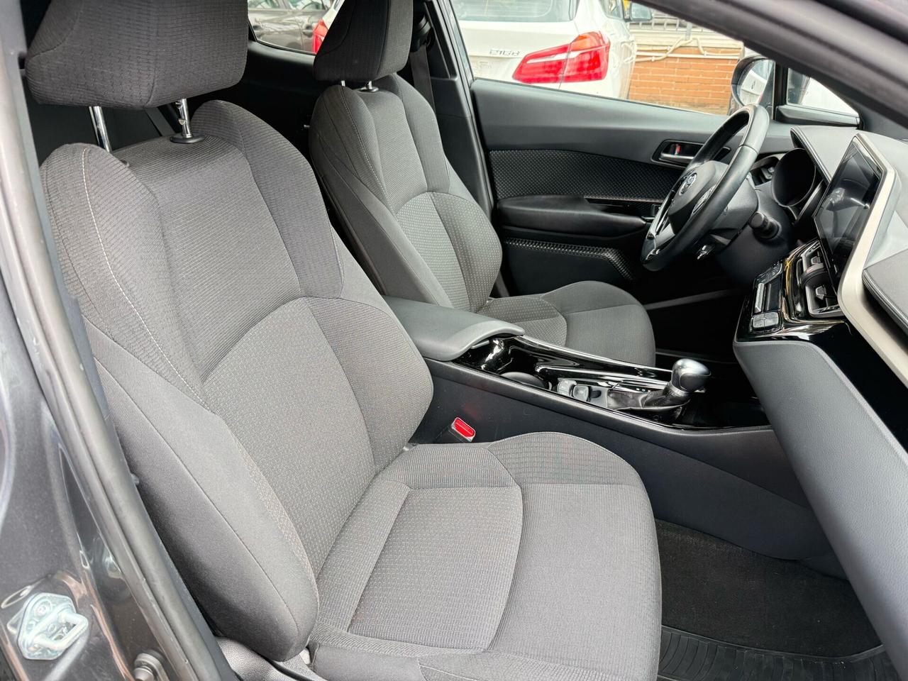 Toyota C-HR 1.8 Hybrid E-CVT Lounge