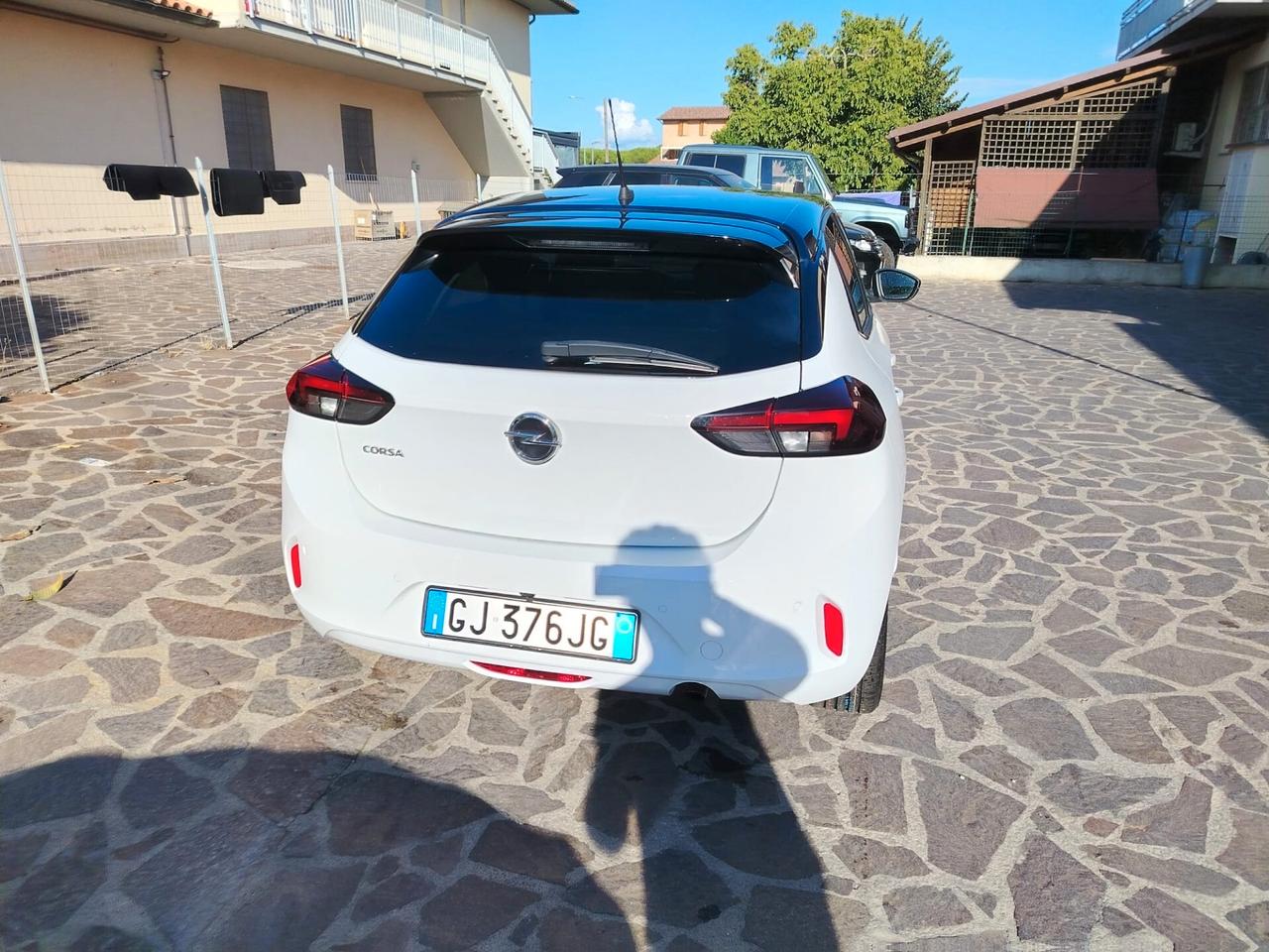 Opel Corsa 1.2 Design & Tech