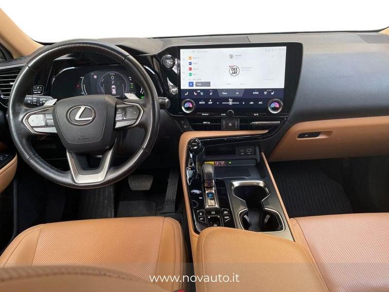 Lexus NX Hybrid Luxury 4WD