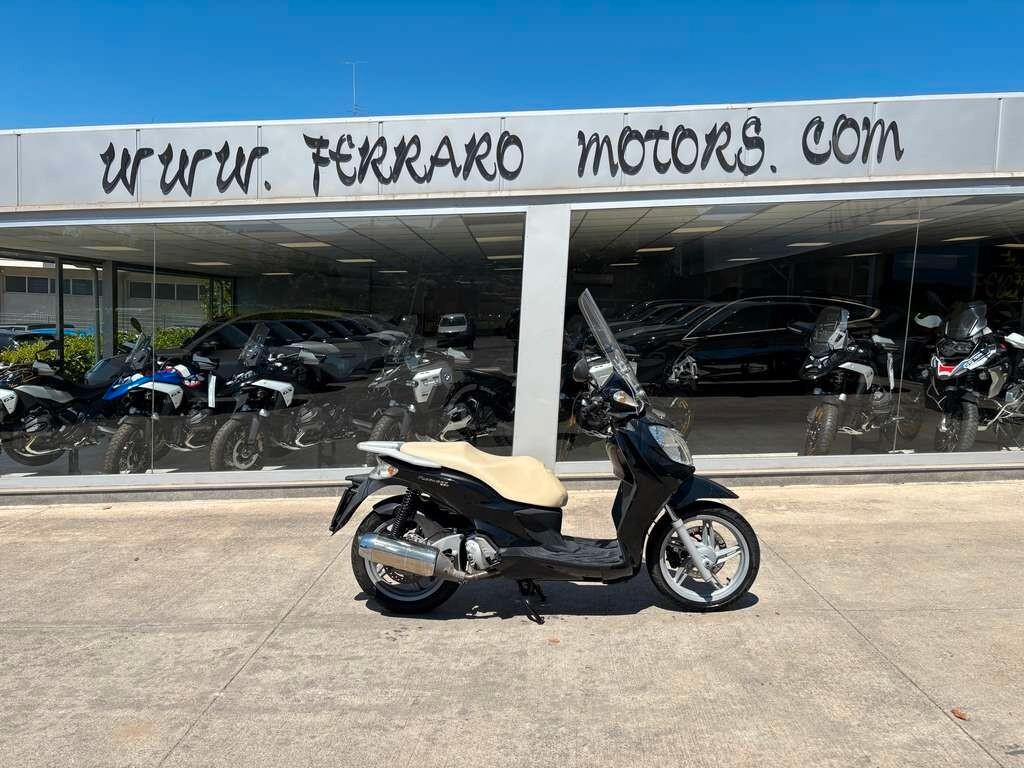 Malaguti Password 250 2005/ KM 13.000 Tuo a solo 16 Euro al mese