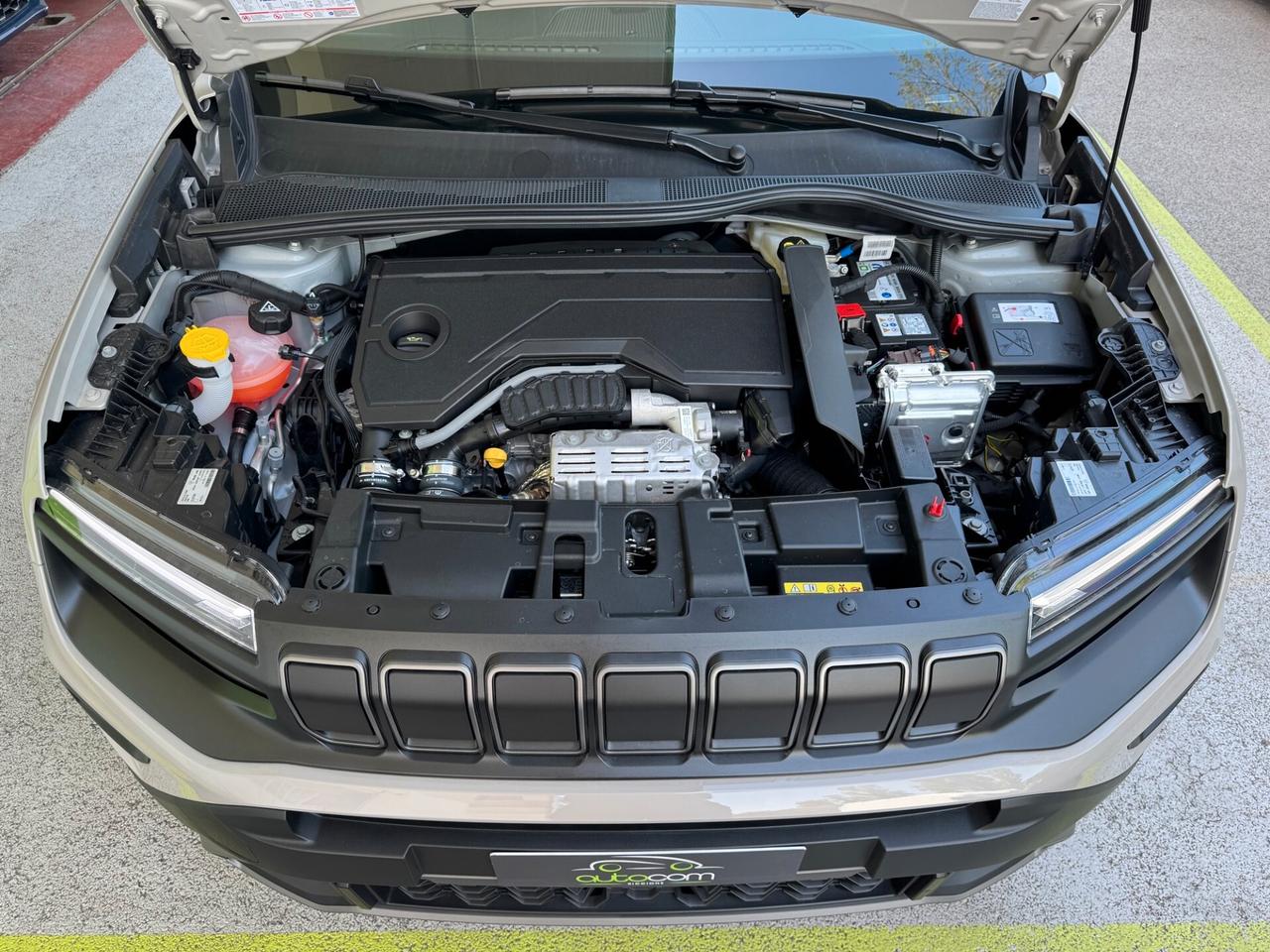 Jeep Avenger 1.2t mhev Upland 4Xe 145cv edct6 km0