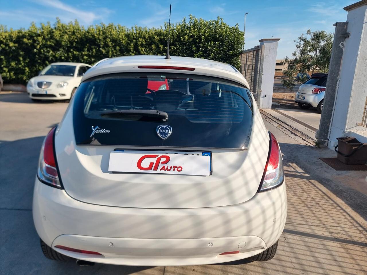 Lancia Ypsilon 1.2 69 CV 5 porte GPL Ecochic Gold GPL