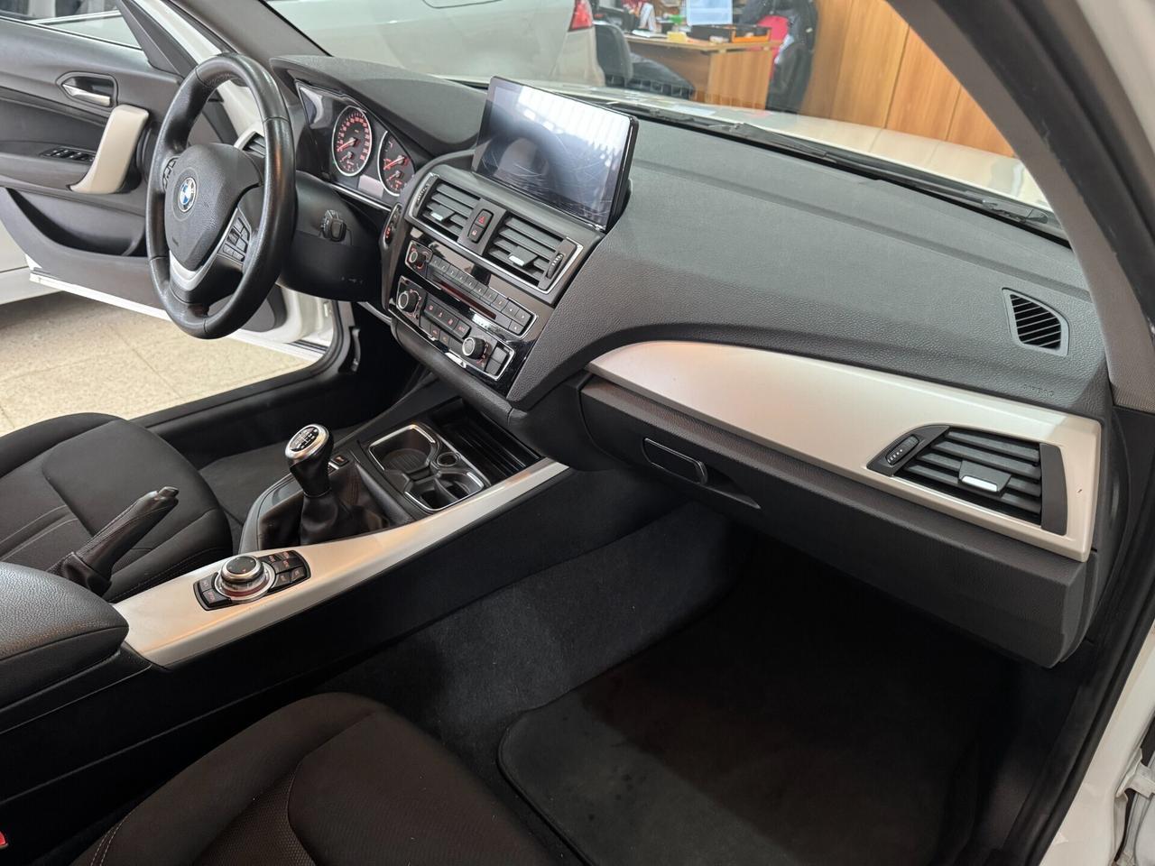 Bmw 116 116d Urban cv. NAVIGATORE OK NEOPATENTATI