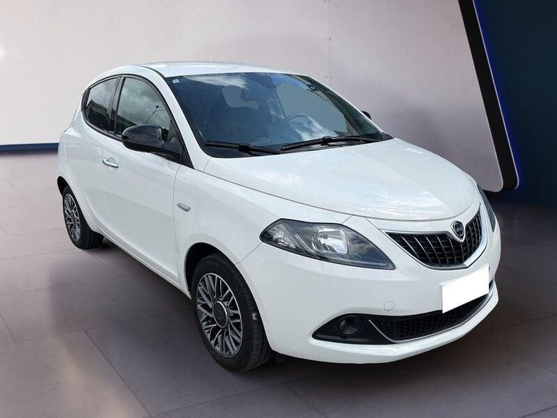 Lancia Ypsilon III 2021 1.0 firefly hybrid Gold Plus s&s 70cv 5p.ti