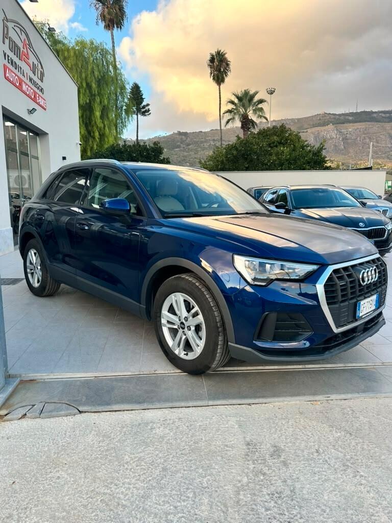 Audi Q3 35 TDI S tronic Business