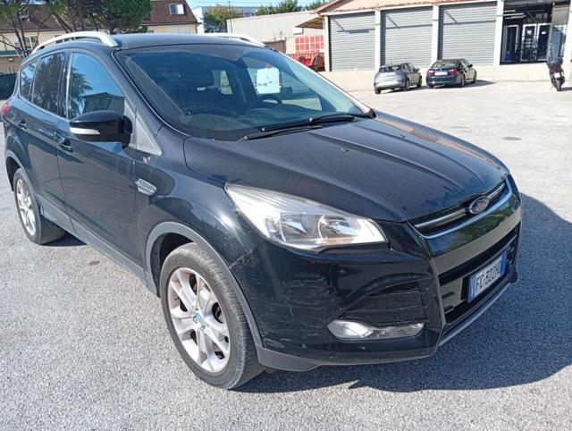 FORD Kuga 2.0 TDCI 150 CV S&S 4WD Powershift Titanium