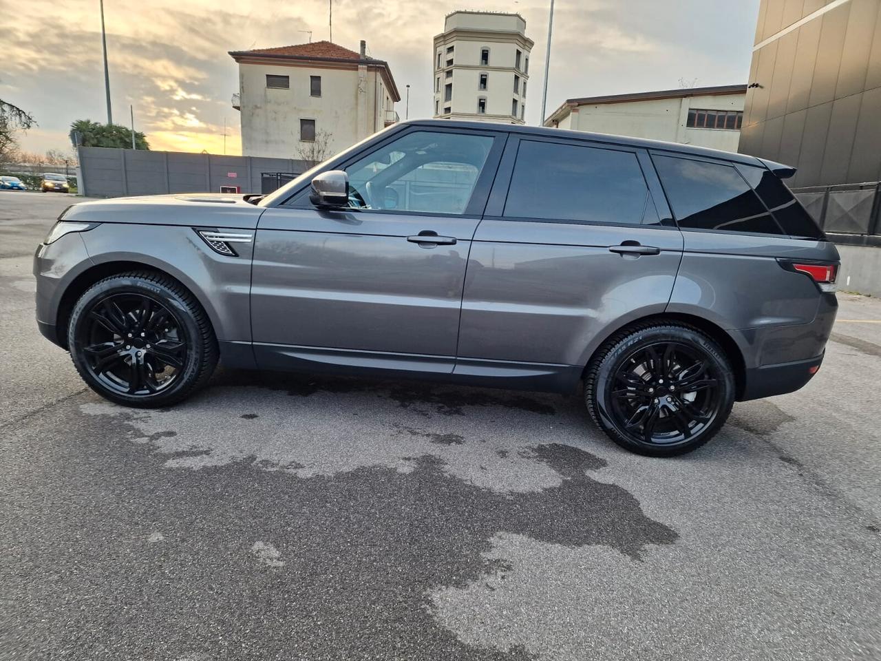 Land Rover Range Rover Sport 3.0 TDV6 HSE Dynamic