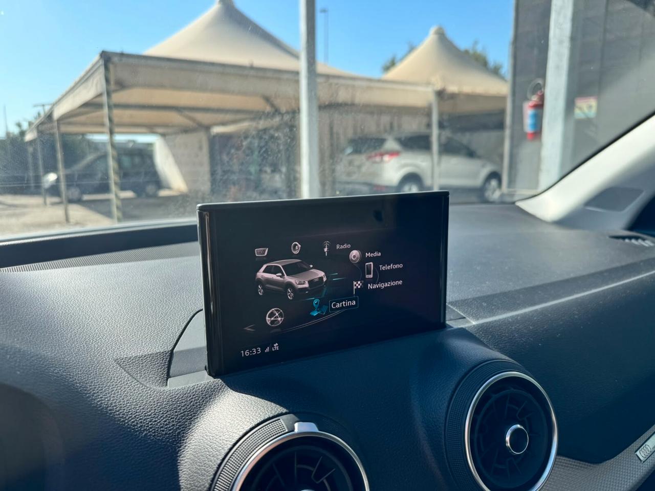 Audi Q2 30 TDI S tronic Business