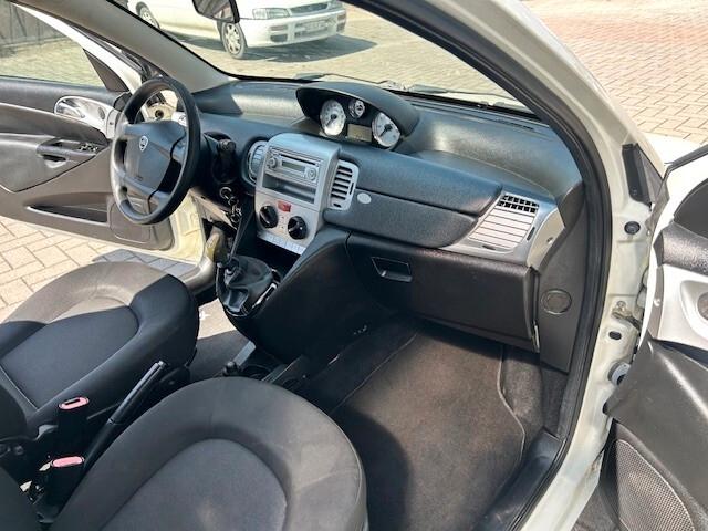 Lancia Ypsilon 1.2 69 CV Platinum