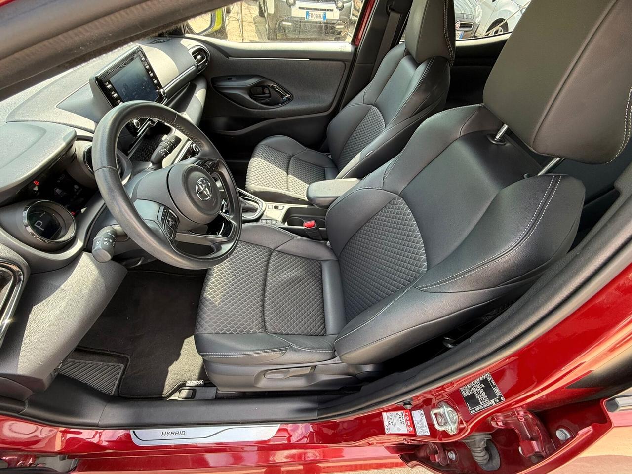 Toyota Yaris 1.5h Lounge PREZZO REALE