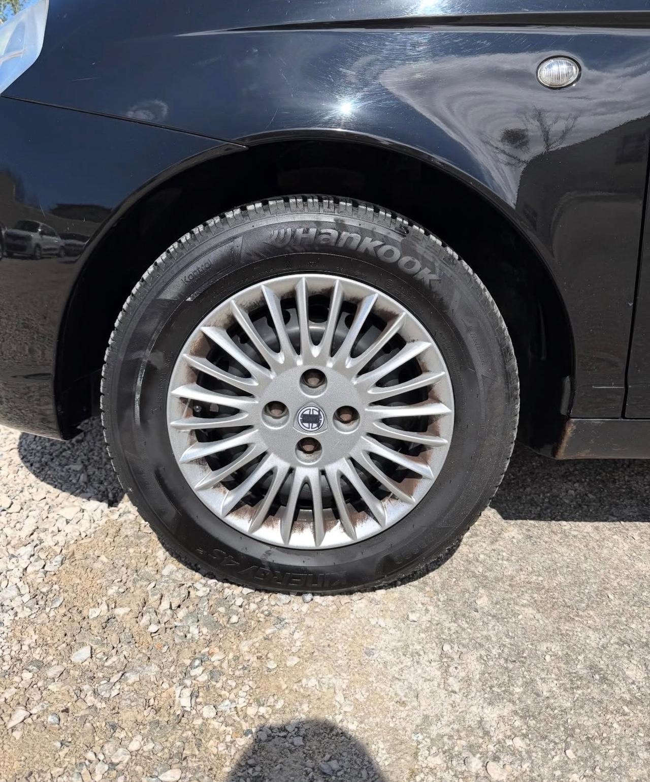 Lancia Ypsilon 1.2 Oro Bianco