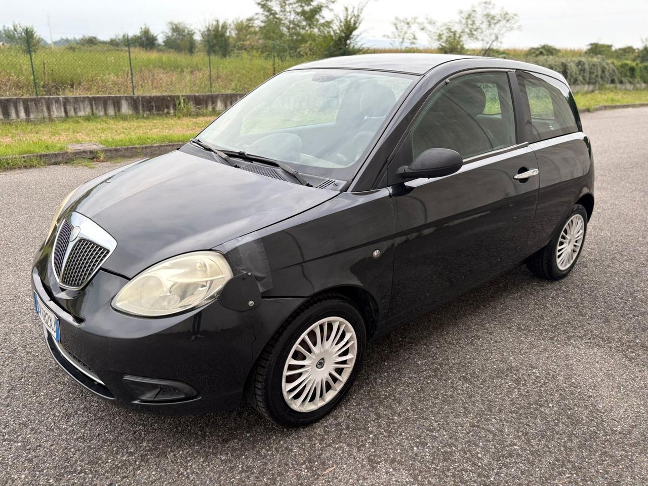 Lancia Ypsilon 1.2 Benzina 60cv NEOPATENTATI