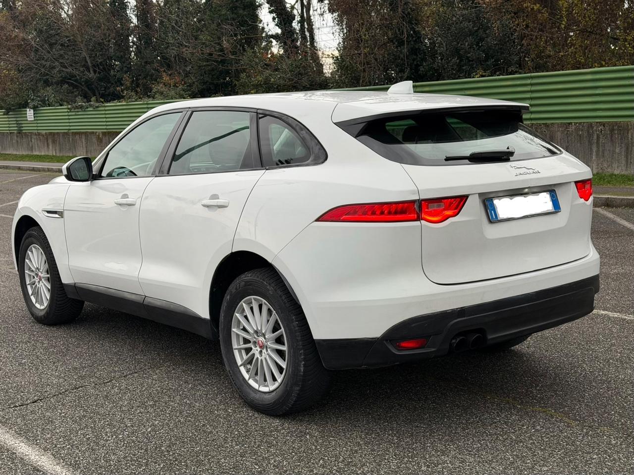 Jaguar F-Pace 2.0 D 180 CV CATENA RUMOROSA !