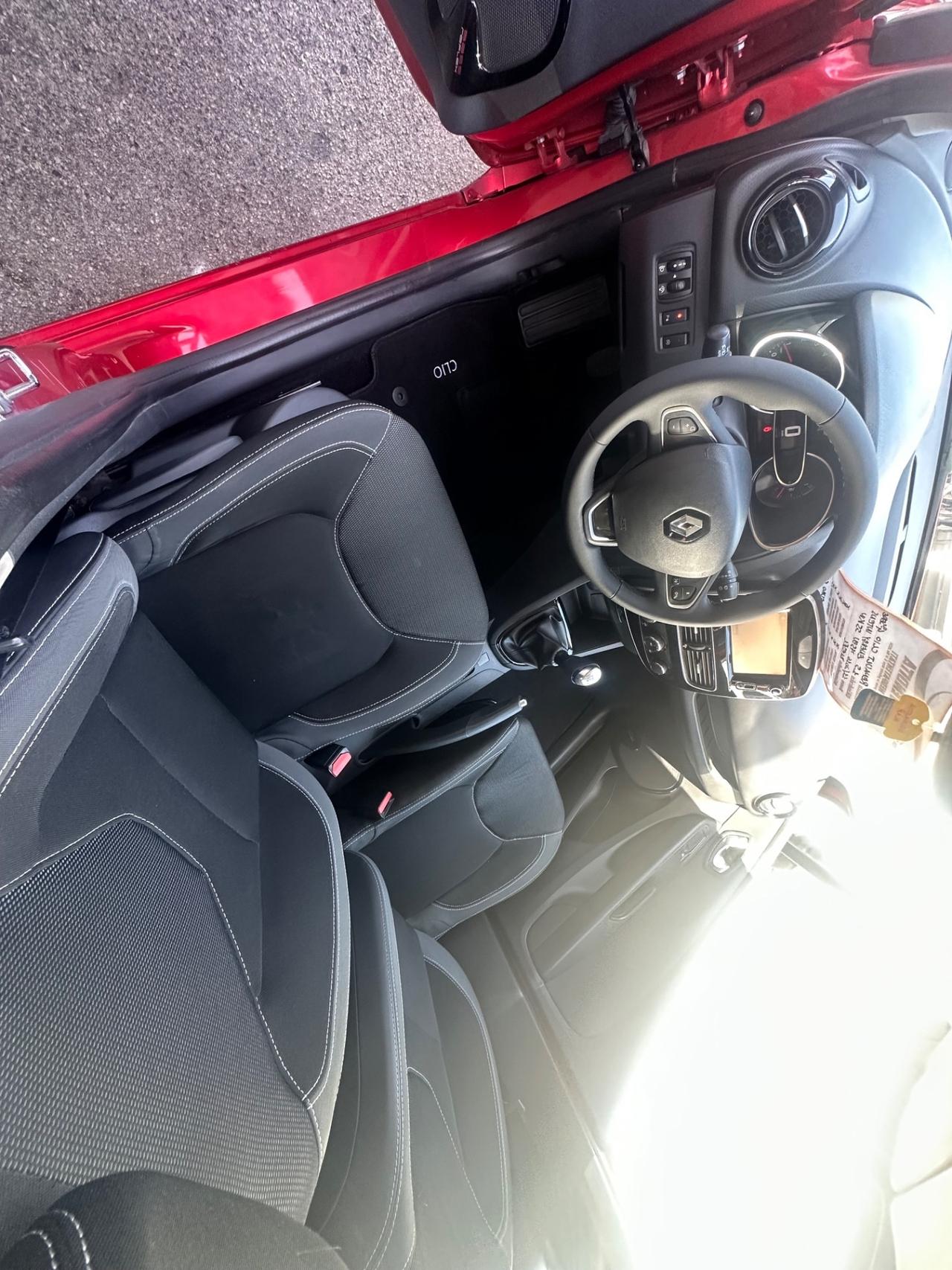 Renault Clio dCi 8V 90CV EDC Start&Stop 5 porte Energy Intens