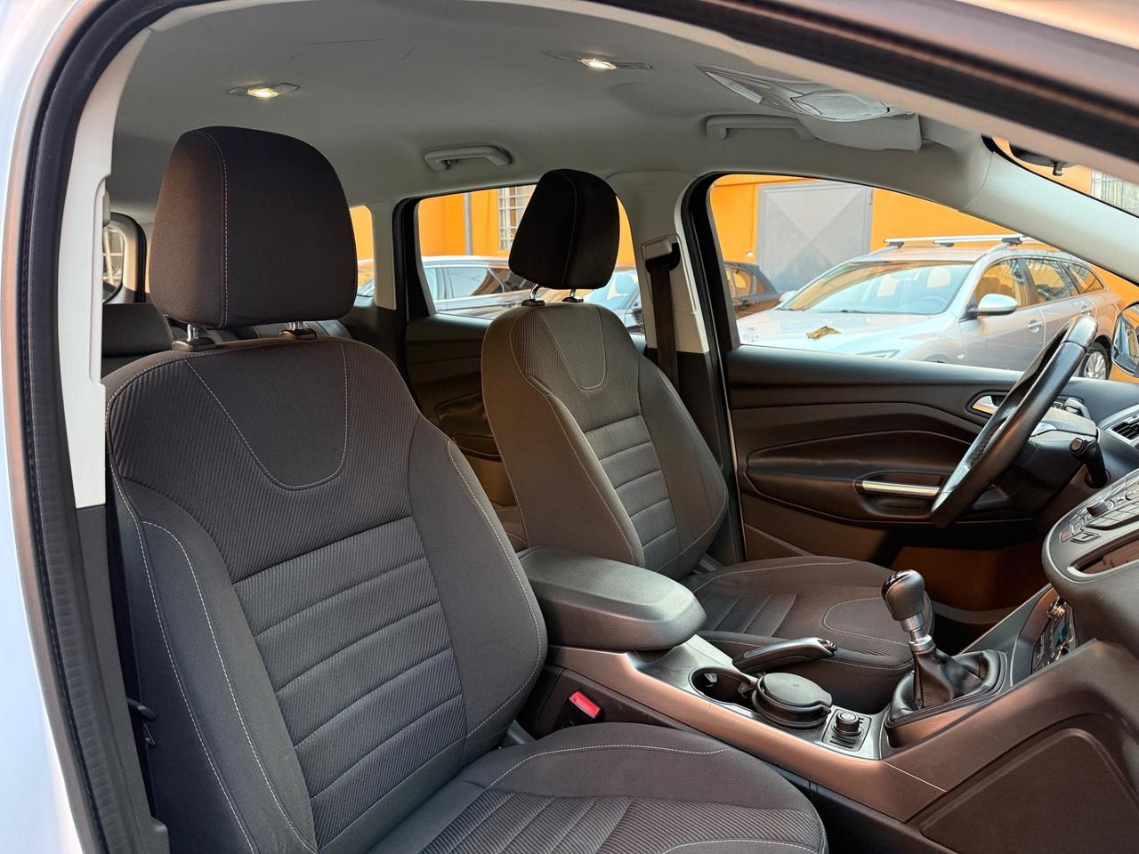 Ford Kuga 2.0 TDCI 140 CV 2WD Titanium