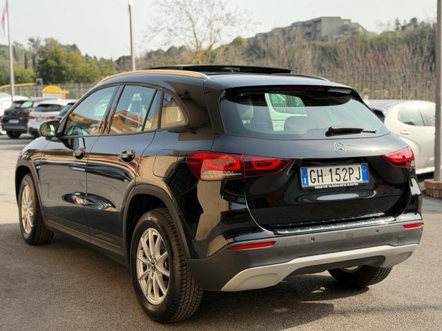 MERCEDES-BENZ GLA 180 d Automatic Business Extra (TETTO)