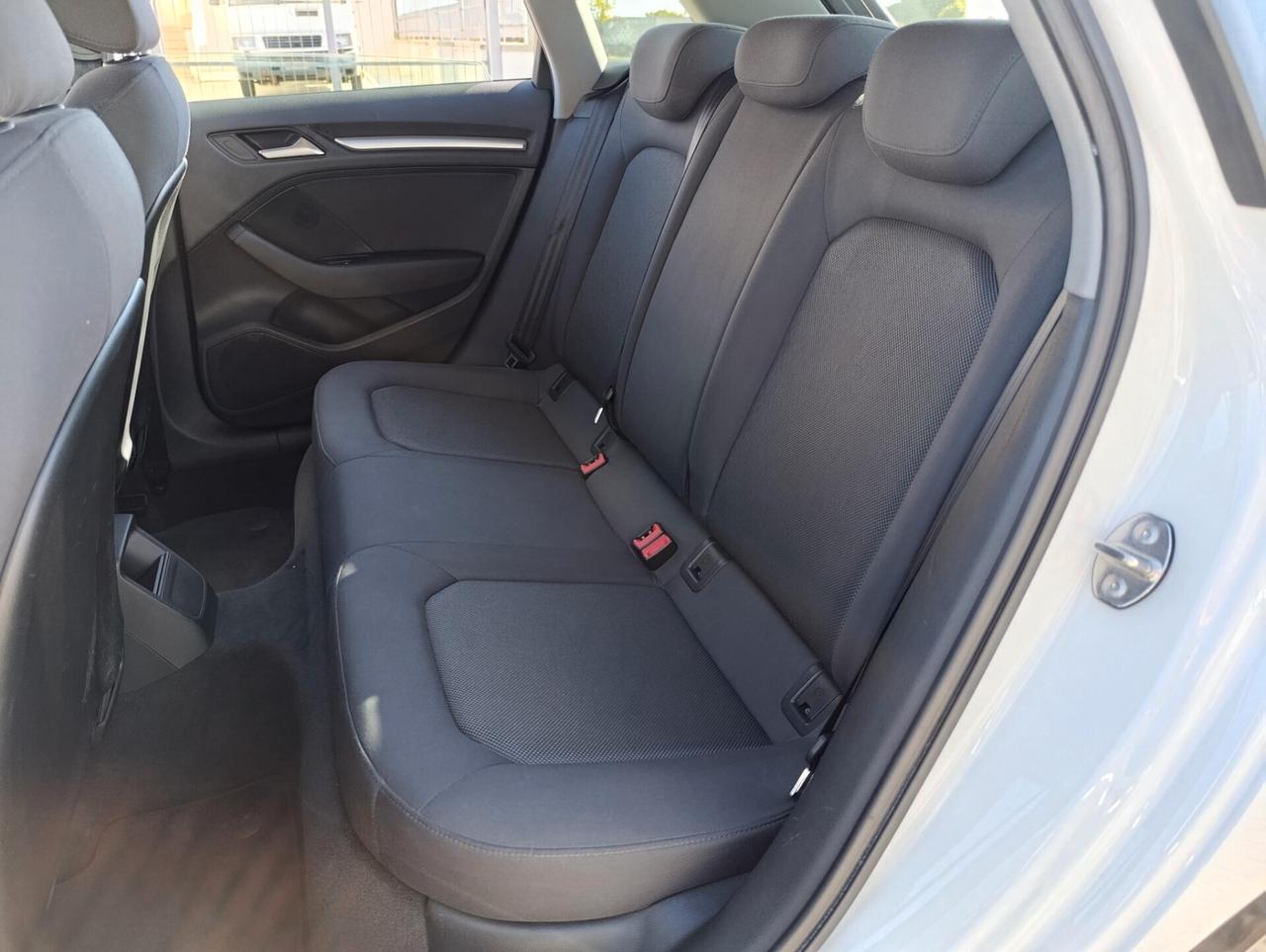 AUDI A3 1.6 TDI 116 CV Design KM 90.000 LED/NAV/SEDILI RISCALDATI