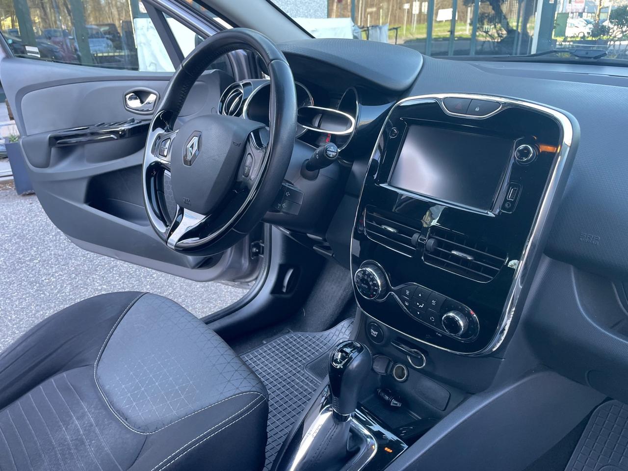 Renault Clio Sporter 1.5 dCi 8V 90CV *Automatik*Navi*