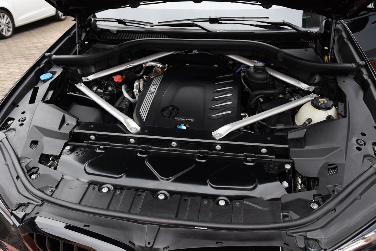 BMW X5 xdrive30d mhev 48V Msport auto