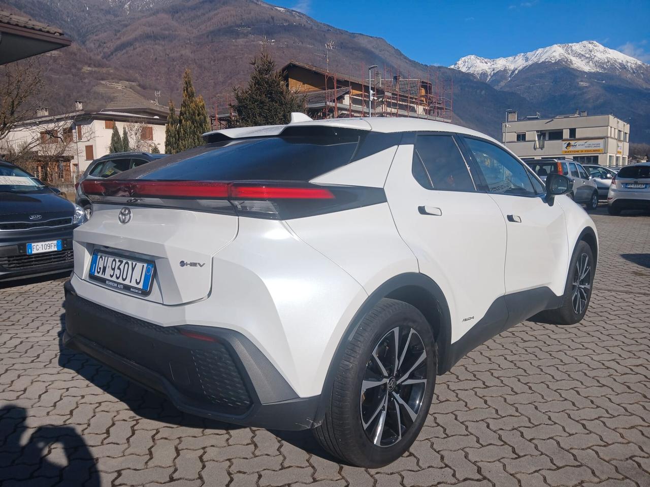 Toyota C-HR 2.0 HV AWD Trend