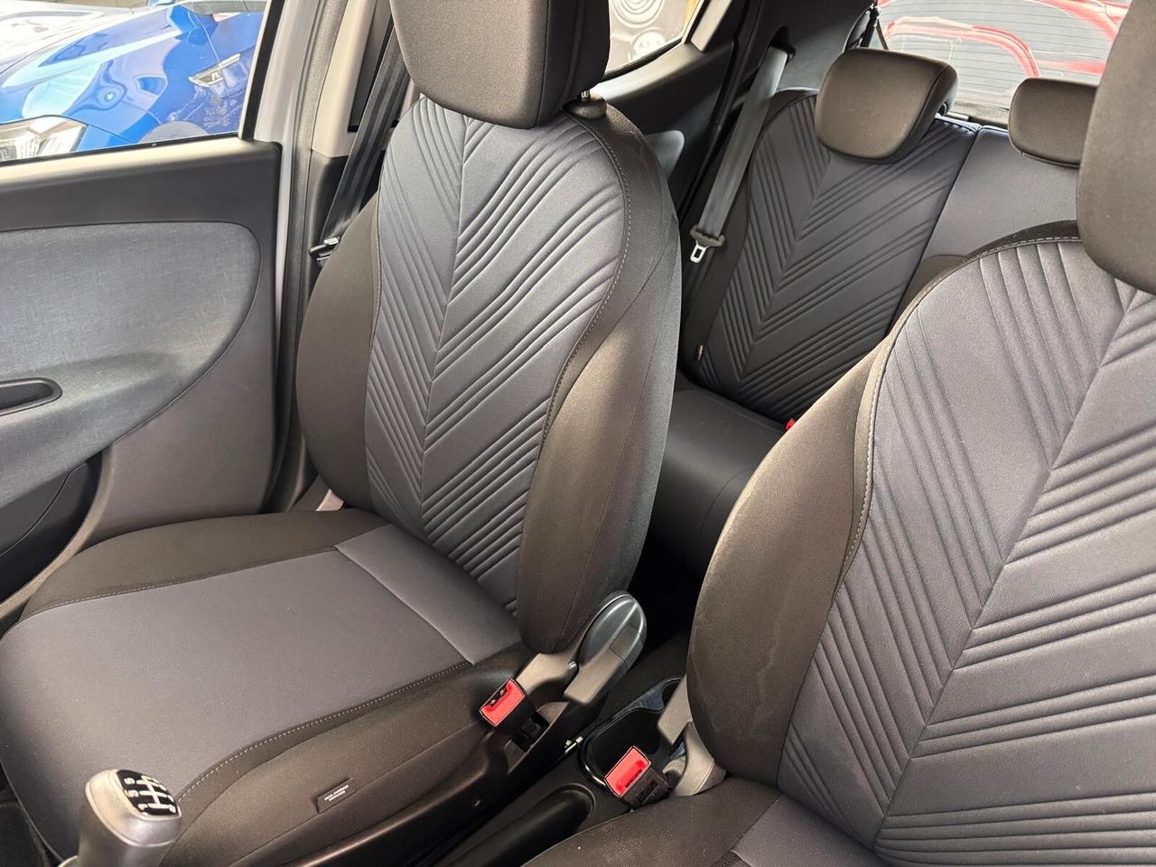 Lancia Ypsilon 1.0 FireFly 5 porte S&S Hybrid Ecochic Gold