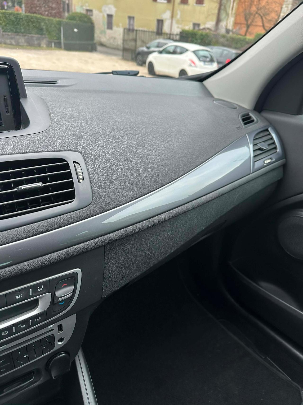 Renault MEGANE dCi 110CV SPORTTOUR LIMITED EU6B