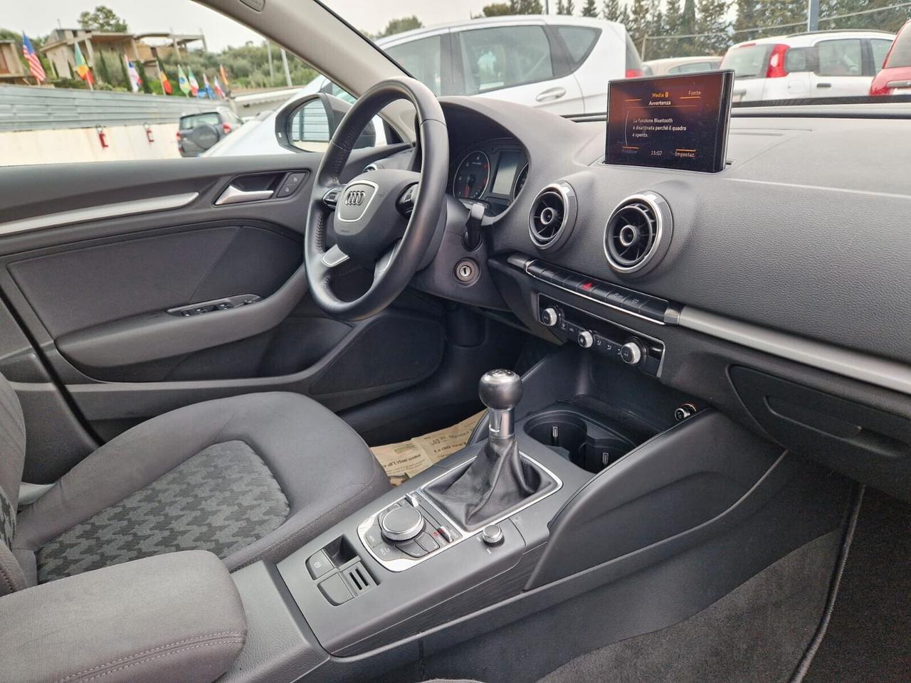 Audi A3 SPB 1.6 TDI 105 CV CR Ambition