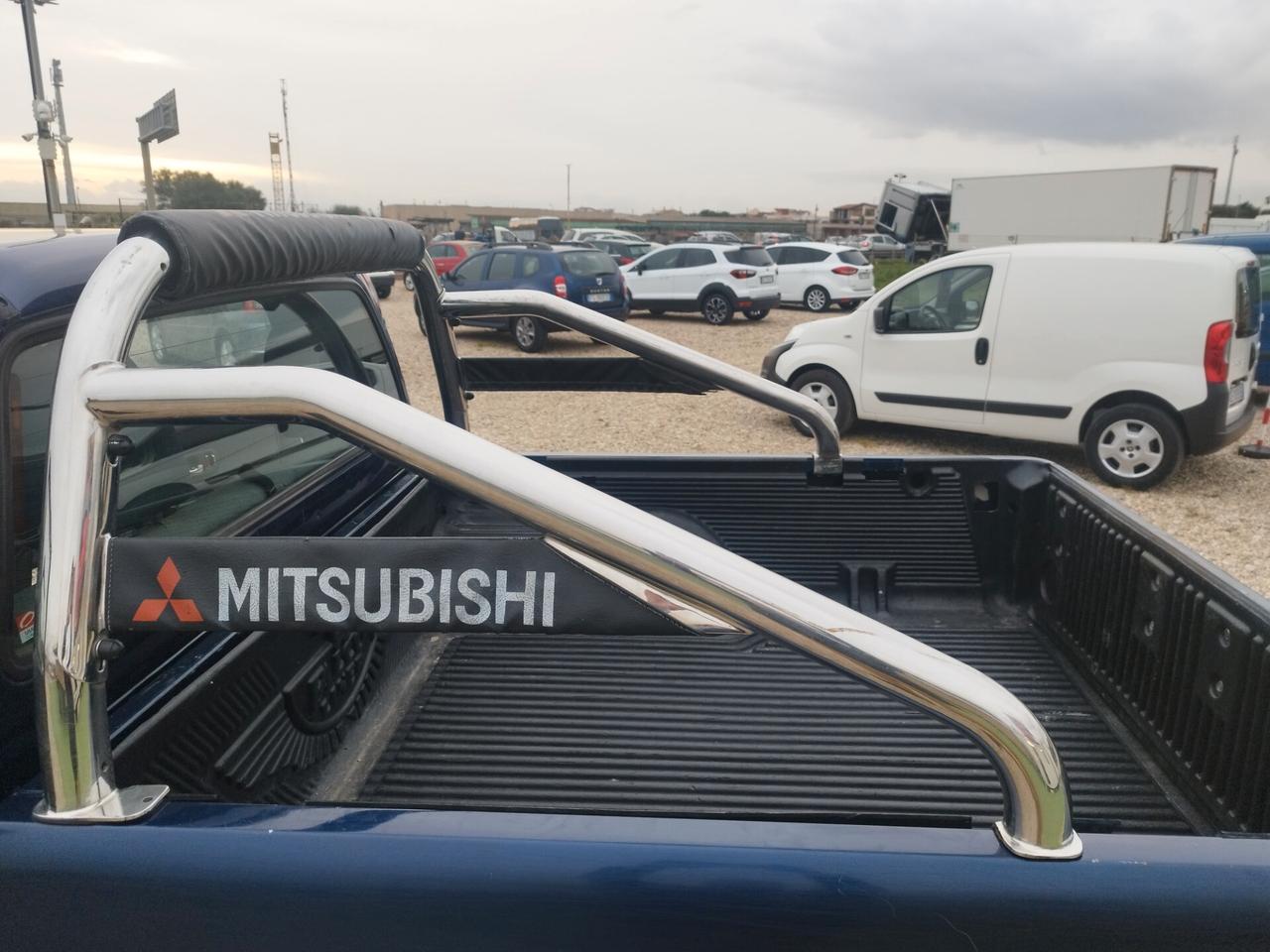 MITSUBISHI L200 DOUBLE CUB GLS TARGET 4WD