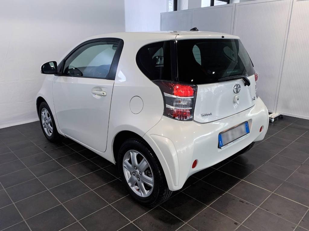 Toyota iQ 1.0 CVT