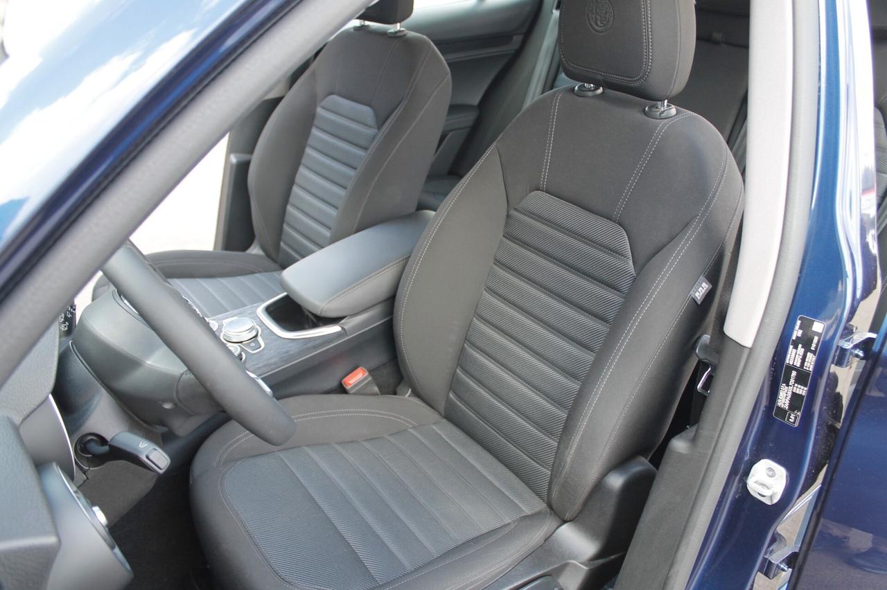 Alfa Romeo Stelvio 2.2 Turbodiesel 160 CV AT8 RWD Business