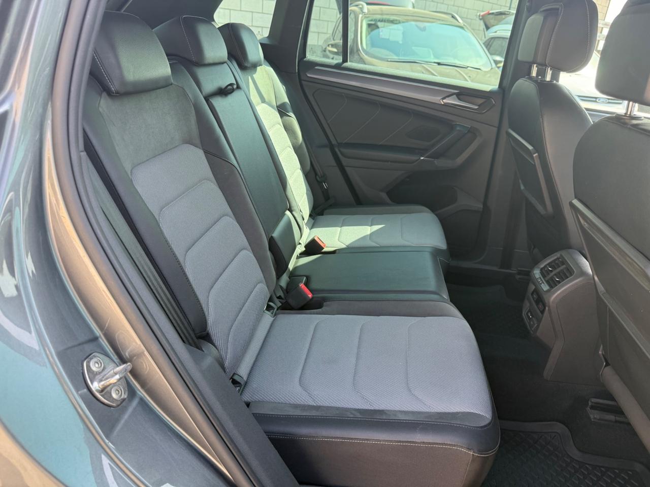 Volkswagen Tiguan 2.0 BiTDI SCR DSG 4MOTION Advanced R-Line BMT