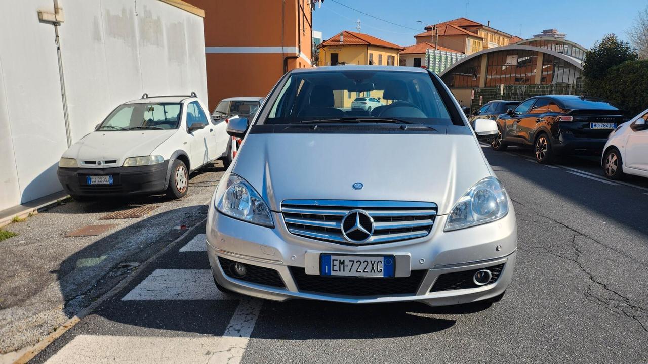 Mercedes-benz A 180 160 CDI AUTOMATIC Premium