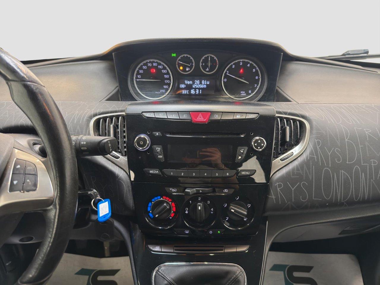 Lancia Ypsilon 5 Porte Ypsilon 1.2 8v Gold s&s 69cv E6