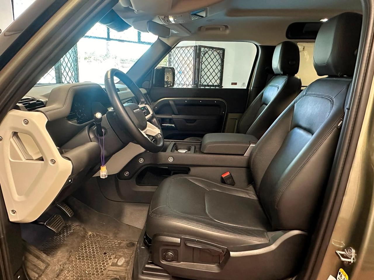 Land Rover Defender 90 3.0D I6 200 CV AWD Auto X-Dynamic SE