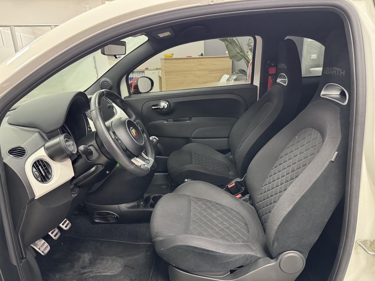 Abarth 595 1.4 Turbo T-Jet 165 CV